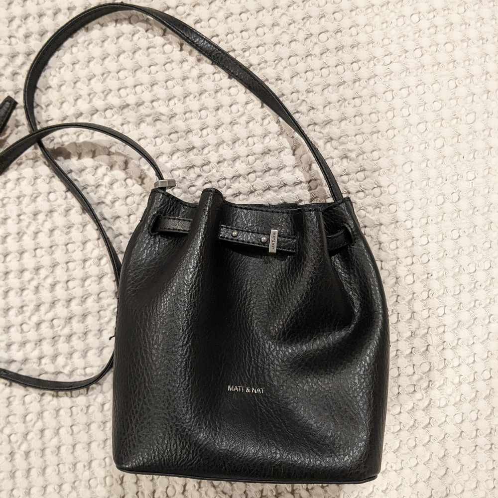 Matt & Nat - Lexi Mini bucket bag